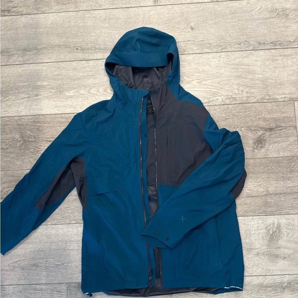 Lululemon Outpour Shell Jacket. Men's Maritime Blue and Black Raincoat. - Picture 2 of 5
